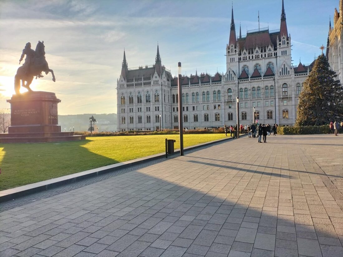 Le Parlement sur le Danube — Budapest, par nos voyageurs